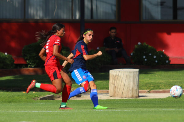 Daniela Zamora es optimista con la preparación del repechaje de La Roja