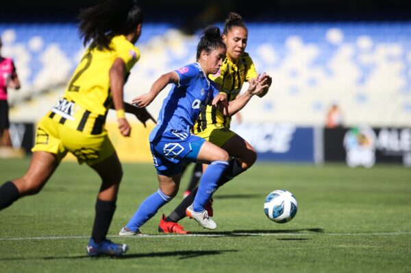 Universidad de Chile hará de local en el estadio Santiago Bueras en 2023