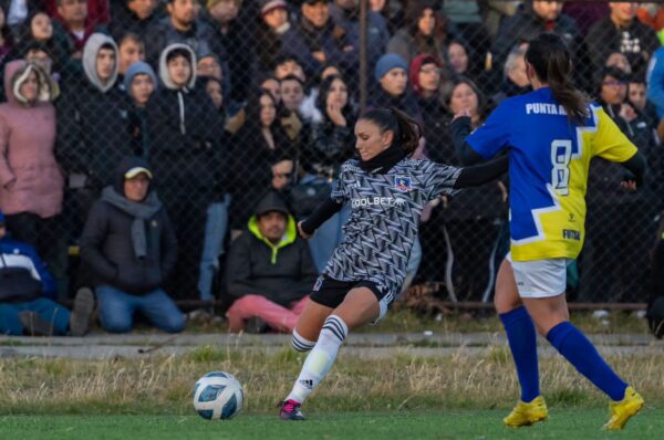 Colo-Colo apabulla a Punta Arenas en especial amistoso