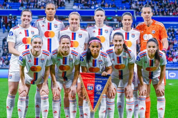 Olympique de Lyon cae ante Chelsea y se complica en UWCL