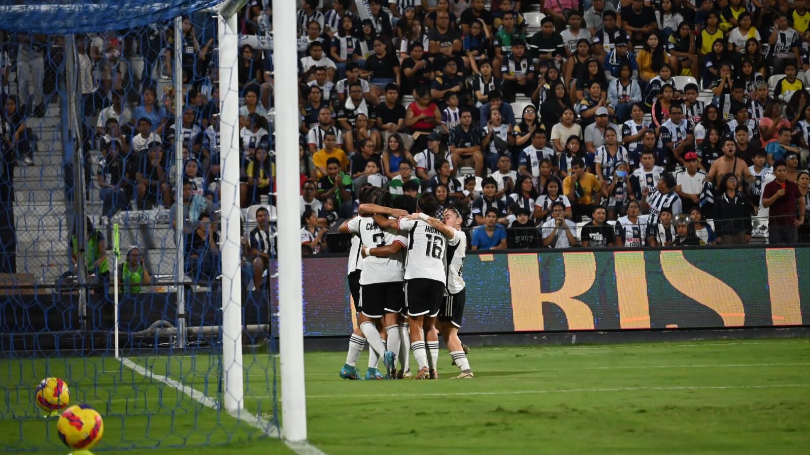 Colo-Colo golea a Alianza Lima en caliente amistoso en Perú