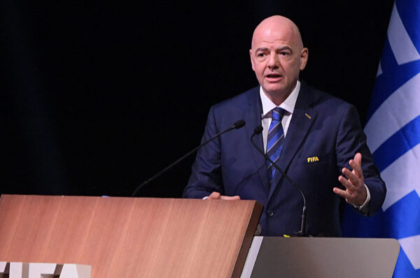 Gianni Infantino tiene como meta igualar pagos entre hombres y mujeres en el Mundial