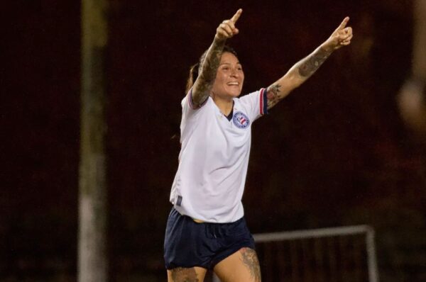 Yenny Acuña le da el triunfo a Bahía con su gol en los minutos finales