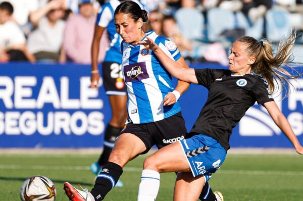 Espanyol confirma cirugía de rodilla para Nayadet López Opazo