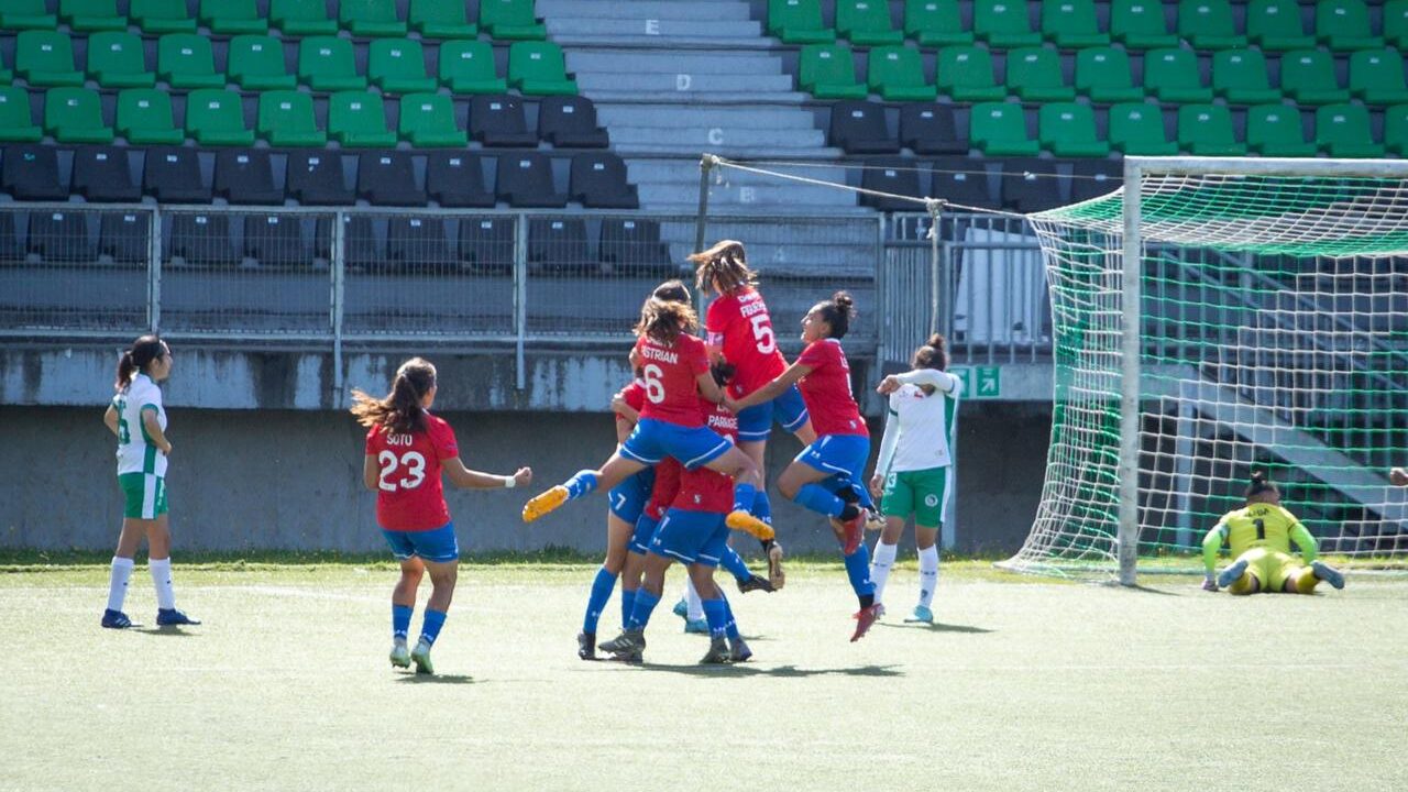 Gran remontada de Universidad Católica para triunfar ante Deportes Puerto Montt