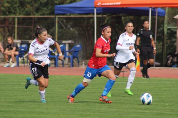 Colo-Colo no se complica y vence cómodamente a Universidad Católica