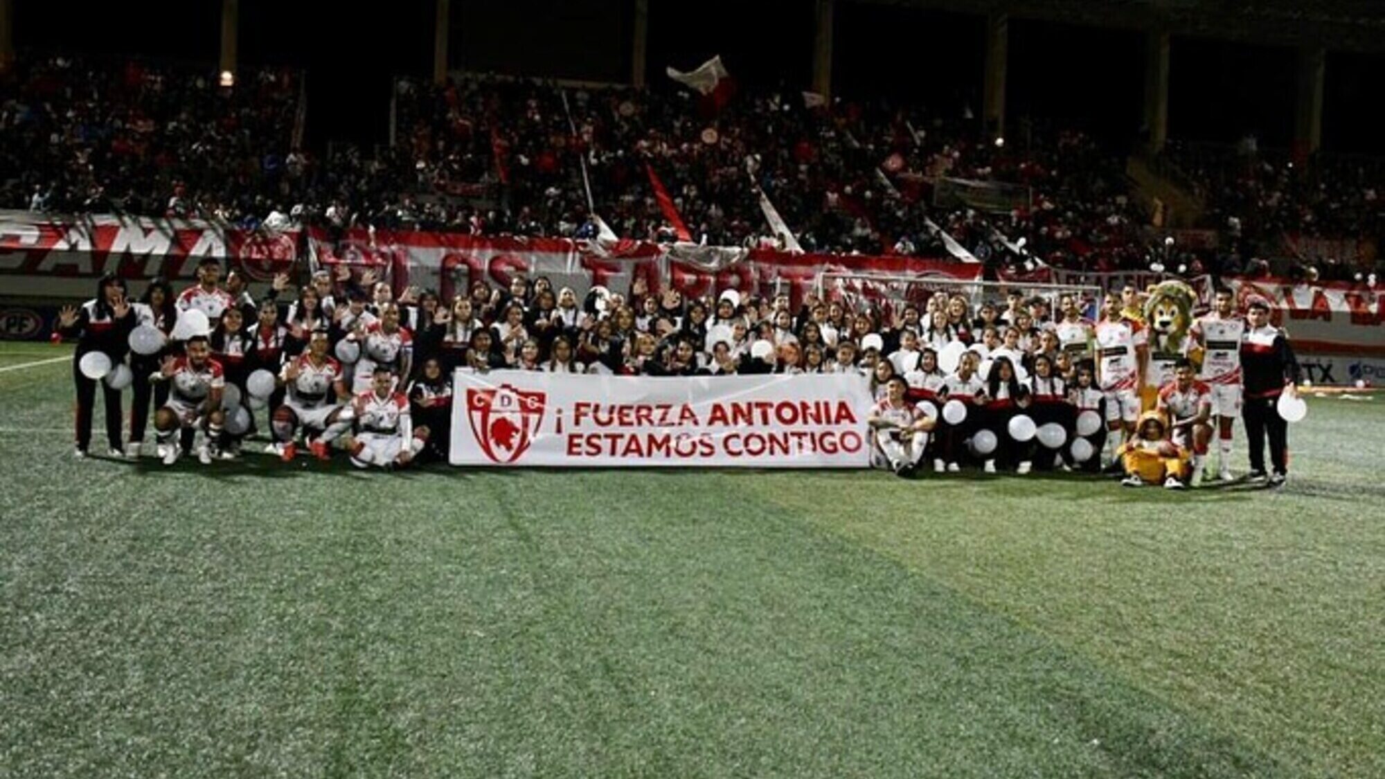 Todos los mensajes del fútbol a Antonia Araya de Deportes Copiapó