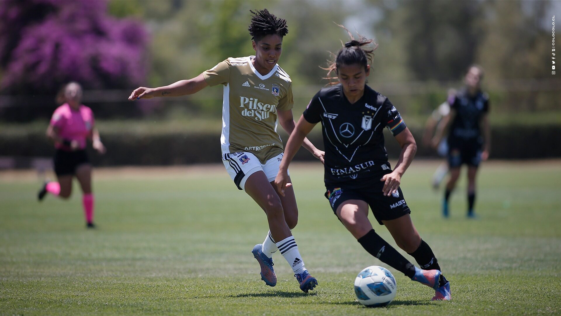 clásico del fútbol femenino