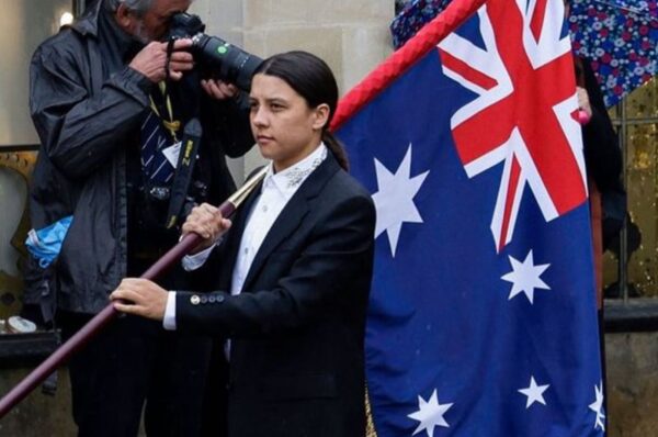 Sam Kerr lidera la delegación australiana en la coronación del rey Carlos III