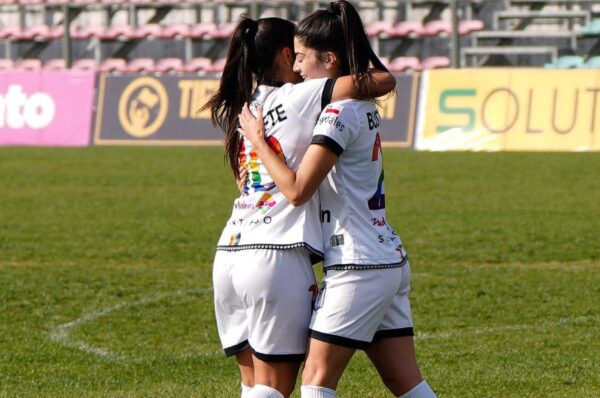 Santiago Morning derrota a Fernández Vial y se vuelve a abrazar