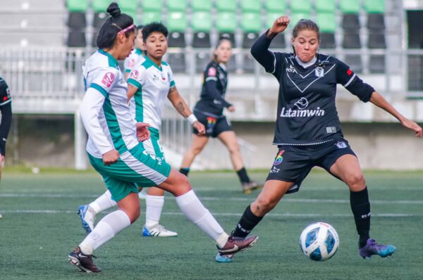 Protesta contra la ANFP marca la ausencia de árbitros del fútbol femenino