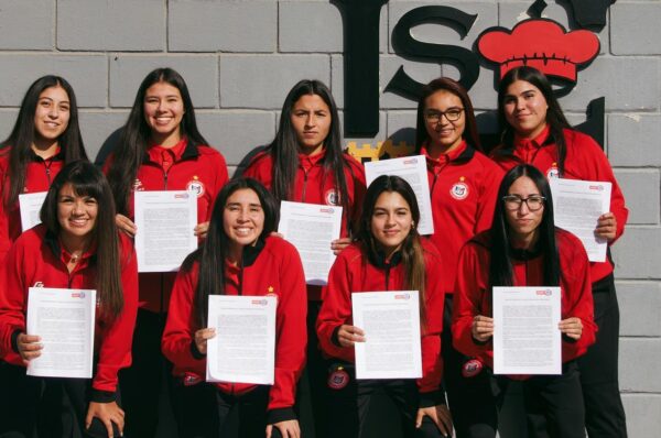 Unión San Felipe se sube a la ola y firma contratos con 9 jugadoras