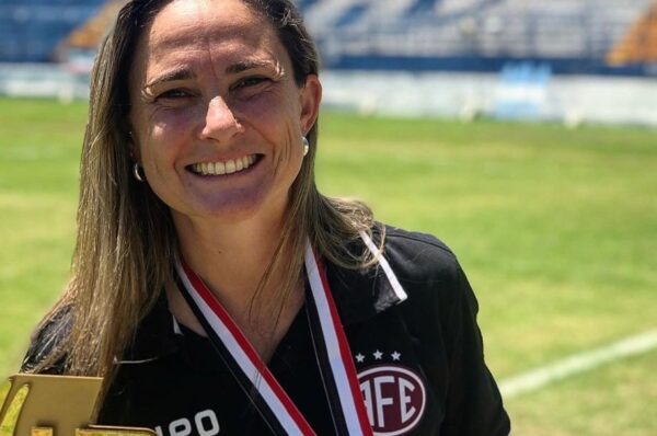 ¿Quién es Tatiele Silveira, la nueva DT de Colo-Colo?
