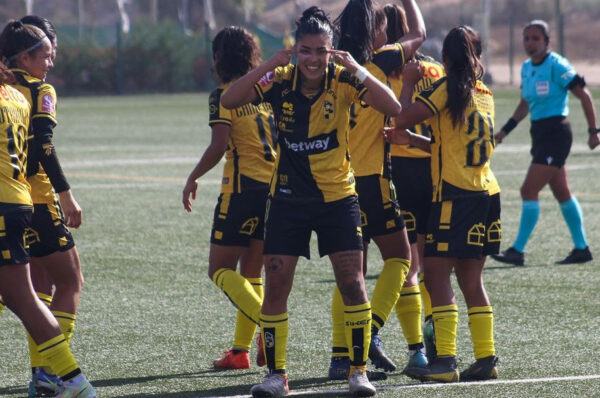 Coquimbo Unido gana, gusta y golea ante un poco reactivo Cobresal