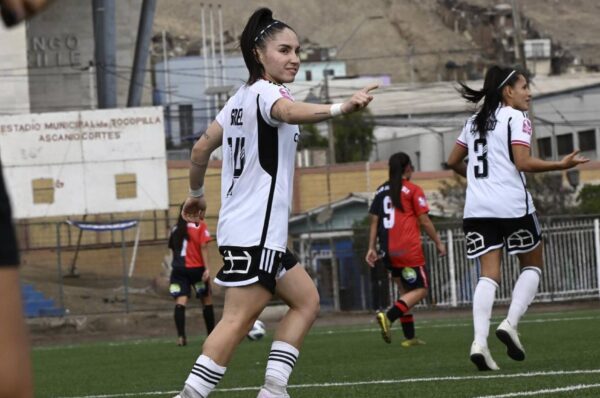 Javiera Grez de Colo-Colo dispara con todo contra el arbitraje
