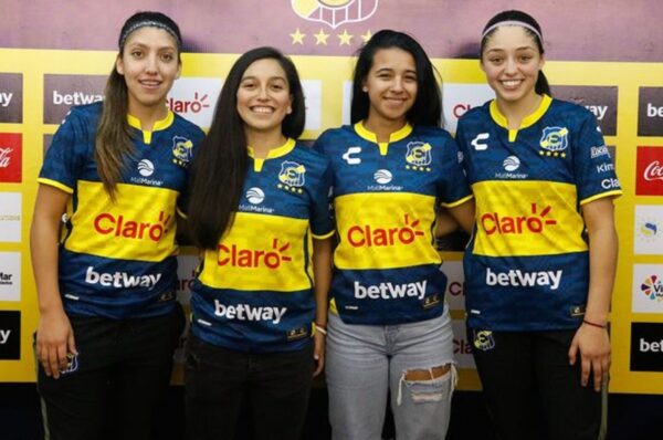 Cuatro jugadoras más se suman a la profesionalización en Everton