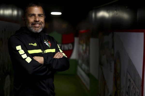 Rodrigo Figueroa es presentado como nuevo DT de Palestino