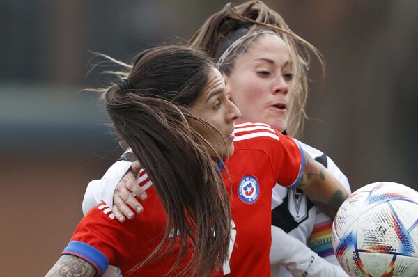 Yenny Acuña y su doblete en La Roja: “Feliz por los goles y por jugar en la selección”