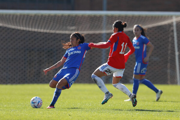 La Roja derrota a U de Chile en el primer amistoso de la fecha FIFA