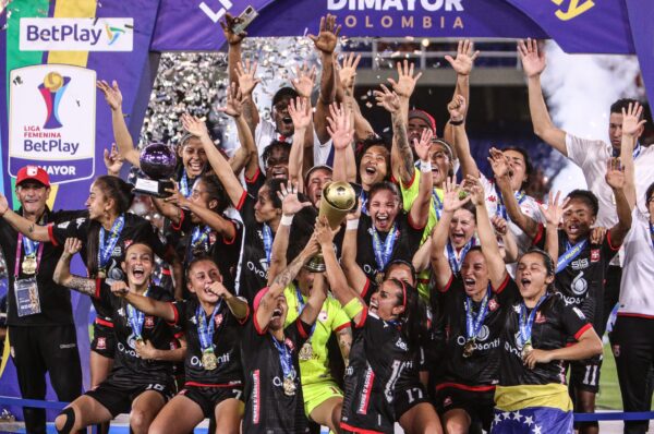 Santa Fe es campeón de Colombia tras derrotar a América de Cali