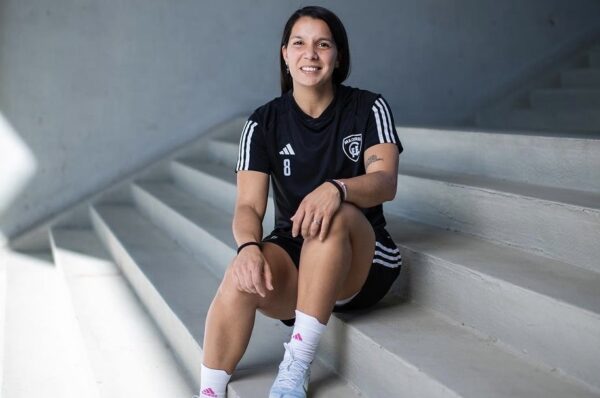 Karen Araya renueva con el Madrid CFF hasta 2025