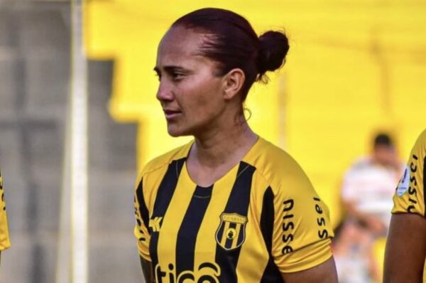 Yissel Aquino se convierte en el primer refuerzo de Universidad de Chile