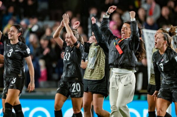Nueva Zelanda bate récord de público en partidos de fútbol femenino ante Noruega