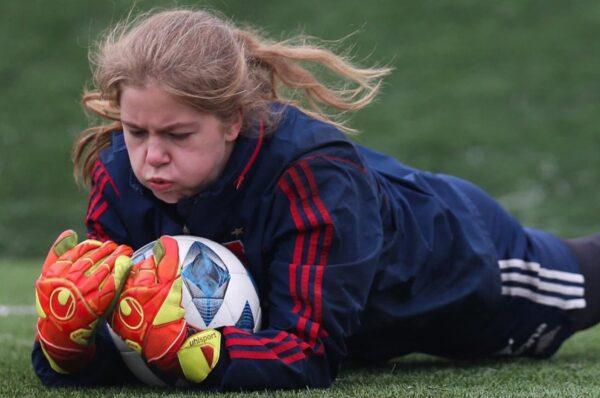 Tindra Biedermann deja Universidad de Chile luego de un semestre