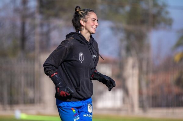 Fernanda Cárdenas será baja en Santiago Morning por todo 2023