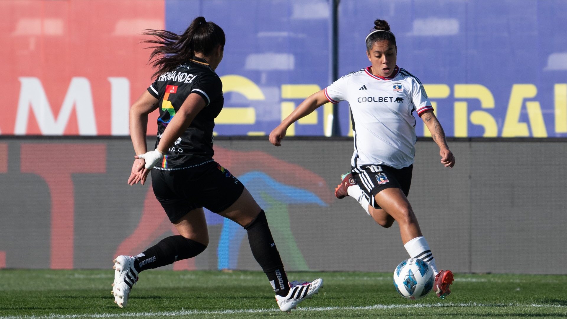 Comienza la venta de entradas para el Clásico del Fútbol Femenino