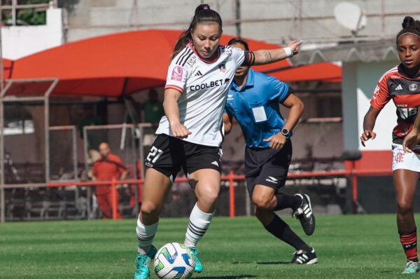 Colo-Colo pierde a manos de Flamengo en el debut de Tatiele Silveira