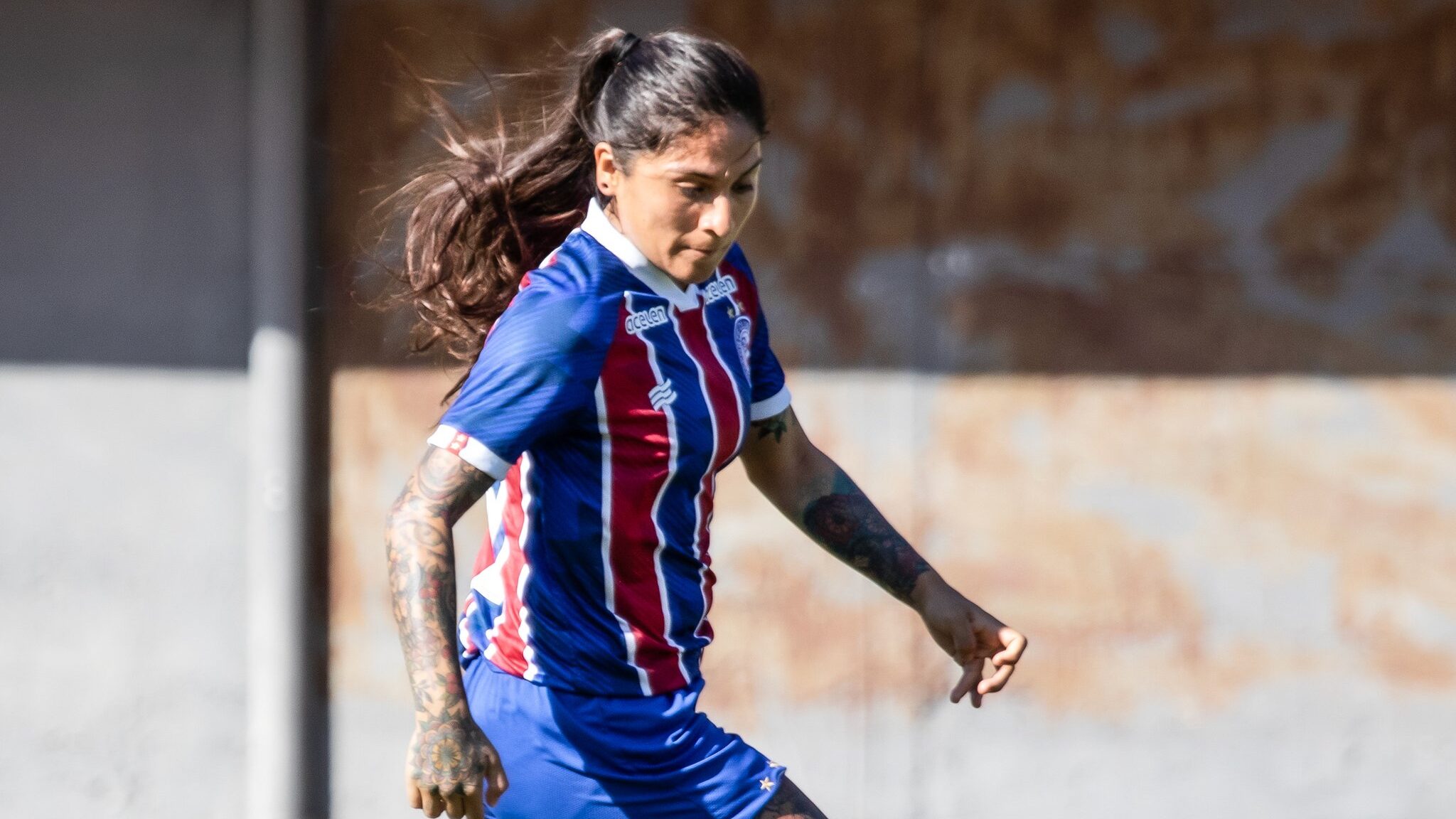 Yenny Acuña se matricula con un repóker en mega goleada del Bahía