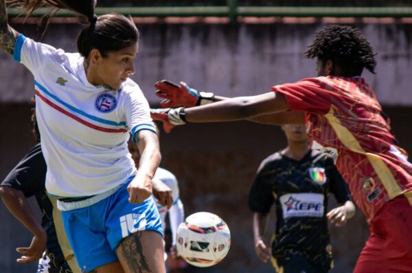 Hat-trick de Yenny Acuña mete al Bahía en la final del Campeonato Bahiano