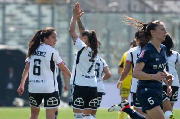 Colo-Colo derrota a Universidad Católica y ya piensa en Libertadores