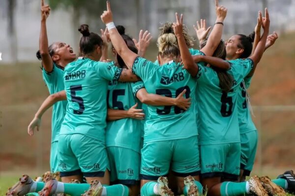 Laura de la Torre anota un gol y clasifica a Minas Brasilia a la final del Candango