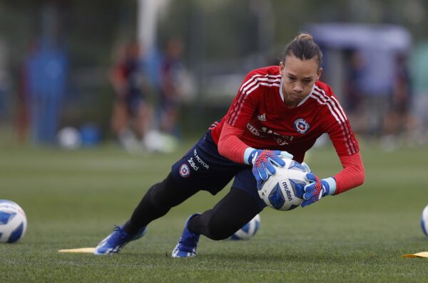 Christiane Endler y el debut de La Roja en Santiago 2023: “Tenemos las armas para revertir el juego de Paraguay”