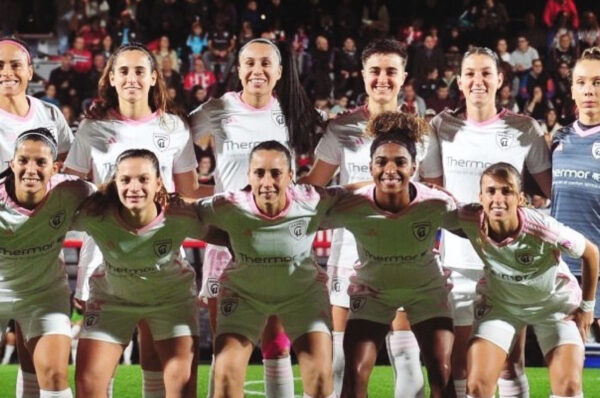 Karen Araya le da la victoria a Madrid CFF con un gol olímpico