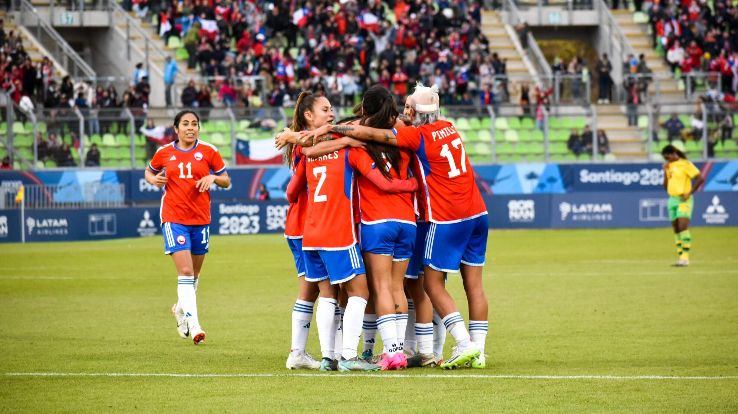 Perú confirma dos amistosos con La Roja en diciembre