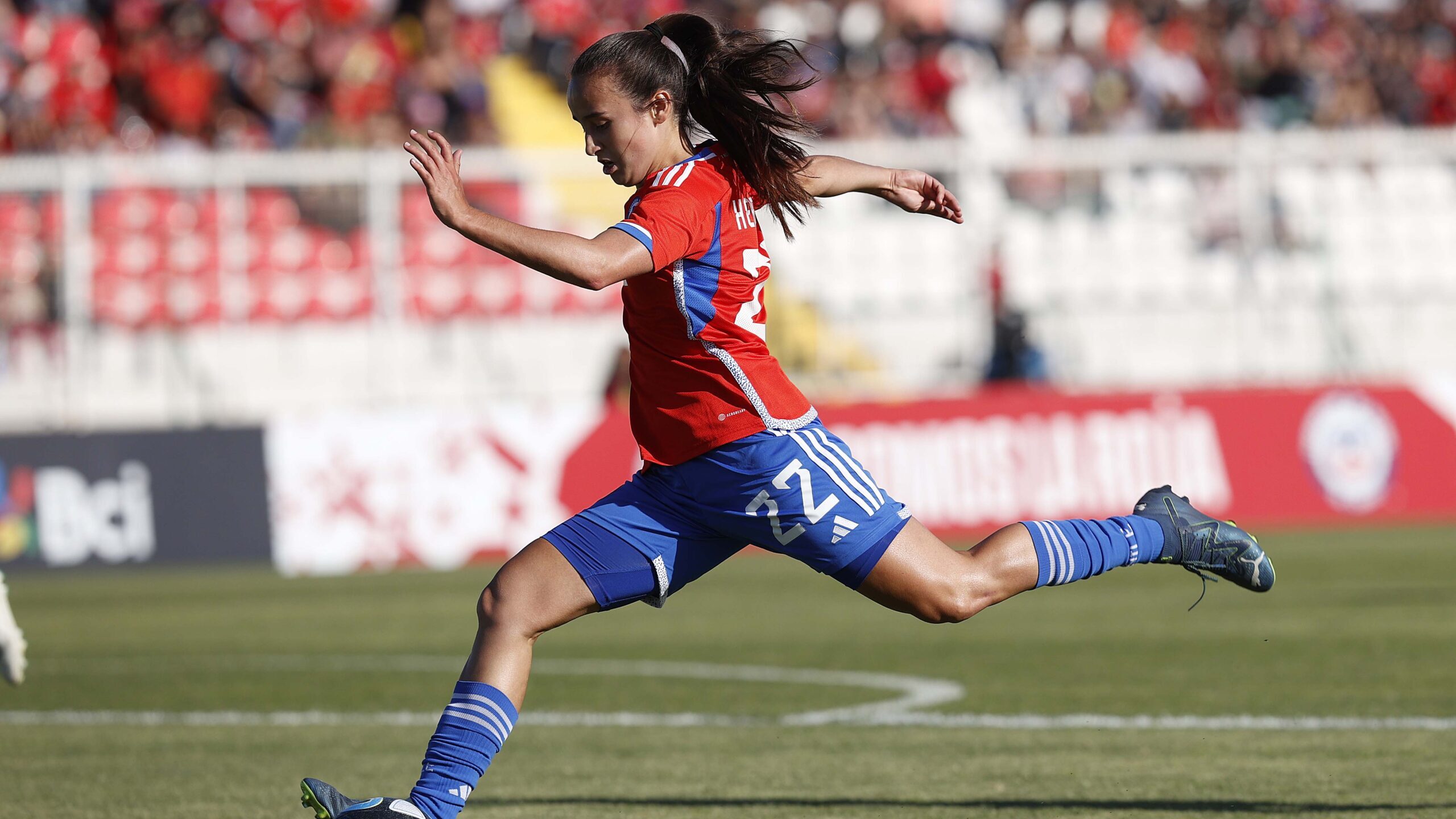 Las voces del recambio: Agustina Heyermann y Melissa Bustos analizan su debut en La Roja