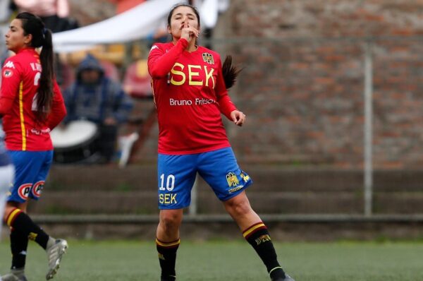 Adriana Moreno le dice adiós a Unión Española y fichará por Coquimbo Unido