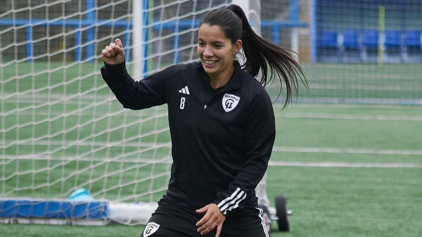 Karen Araya anota gol en la victoria del Madrid CFF sobre Valencia de Antonia Canales