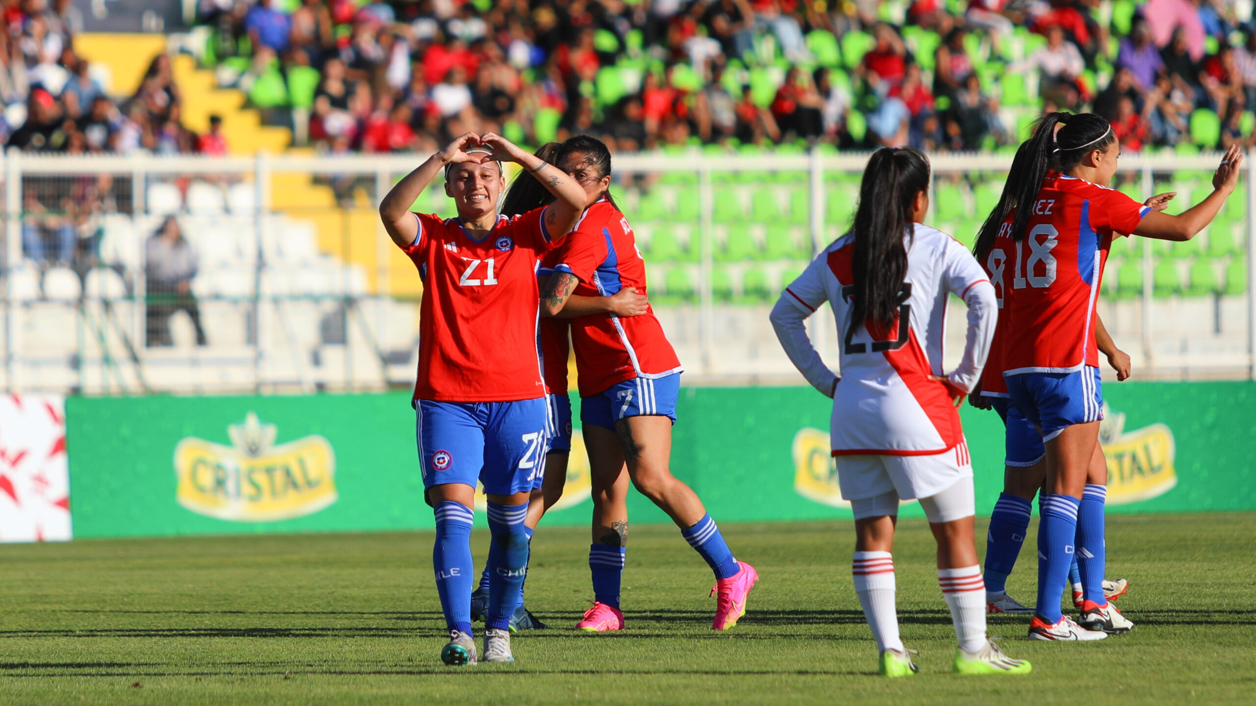 Chile pasa por encima de Perú y cierra el 2023 con una goleada