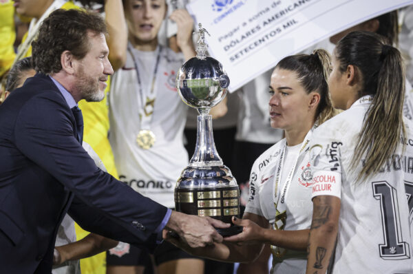 Chile postula a la localía de la Copa Libertadores Femenina 2024