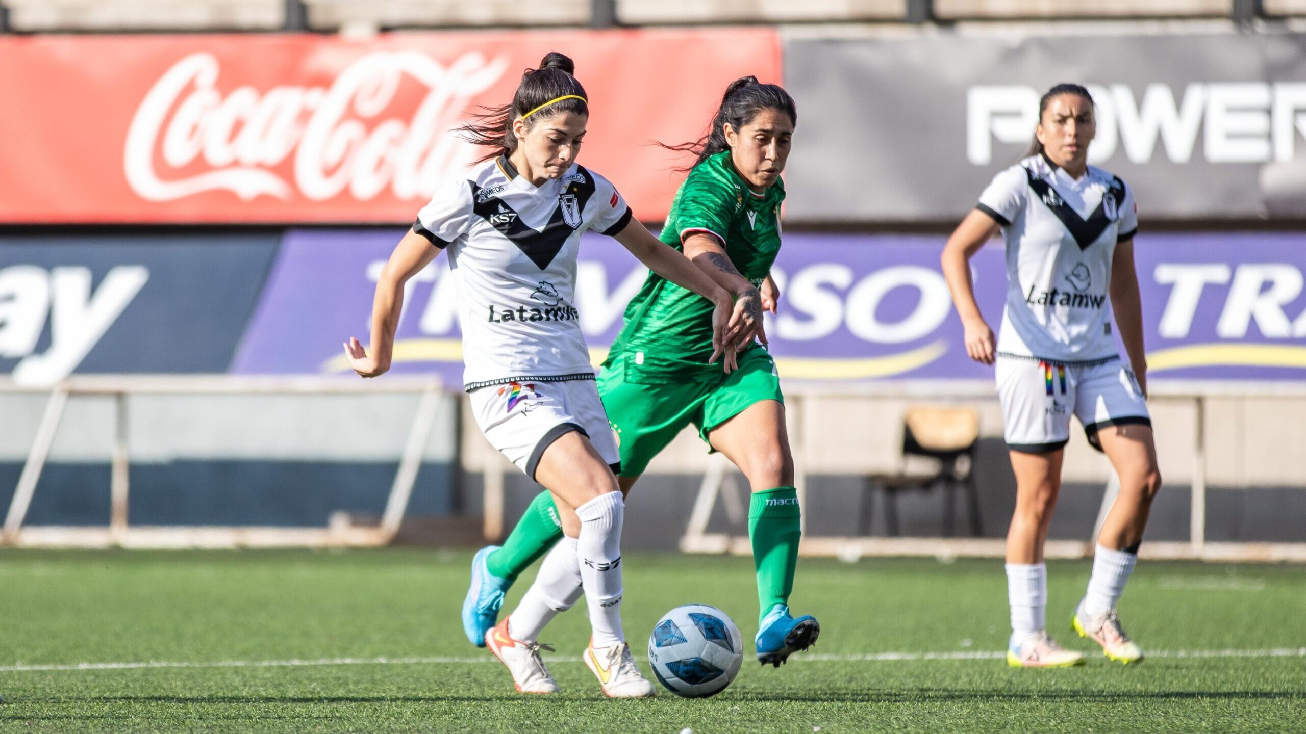 Multas para 35 clubes femeninos por infracciones laborales