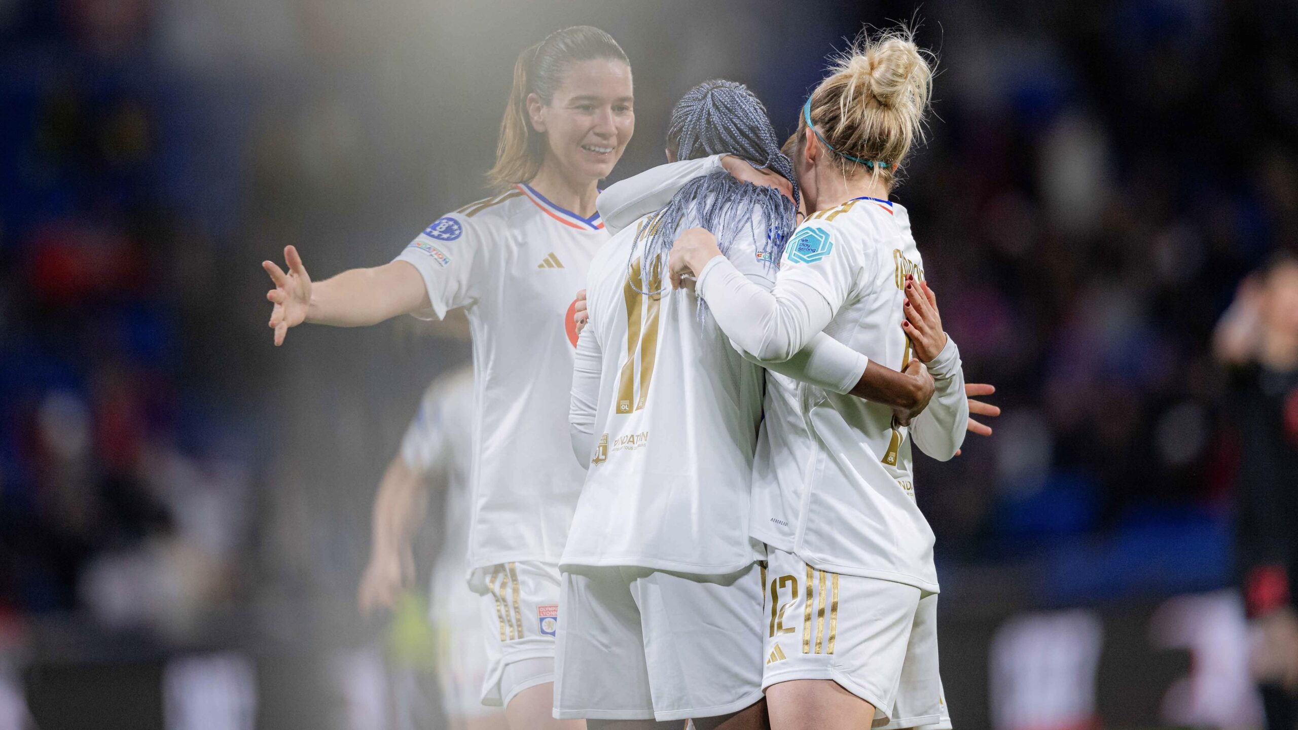 Olympique de Lyon sigue invicto en UWCL y vence al Brann