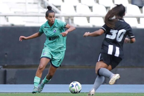 Laura De la Torre renueva con Minas Brasilia por todo 2024