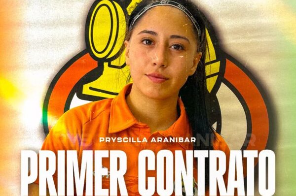 Pryscila Araníbar firma su primer contrato profesional con Cobresal