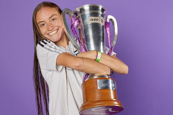 Antonia Alarcón anuncia su retiro del fútbol por lesión