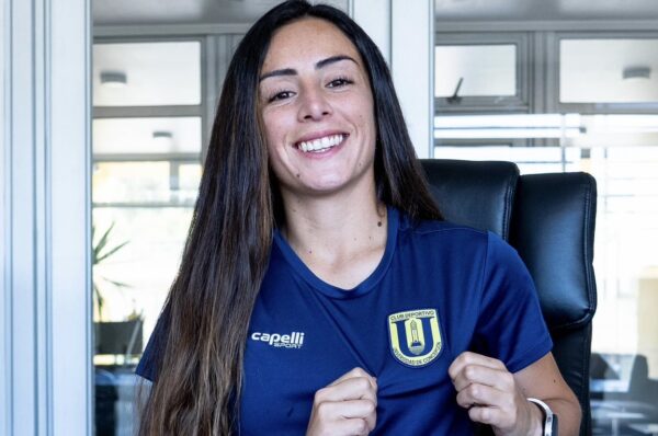 Marinka Huircán firma su primer contrato con Universidad de Concepción