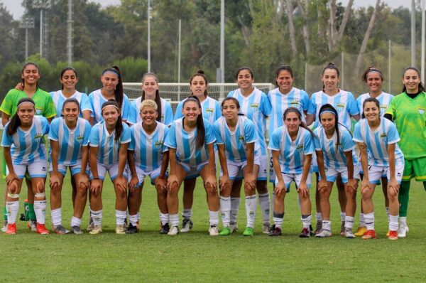 Magallanes firma 14 contratos y la vuelta al fútbol de Maryorie Hernández